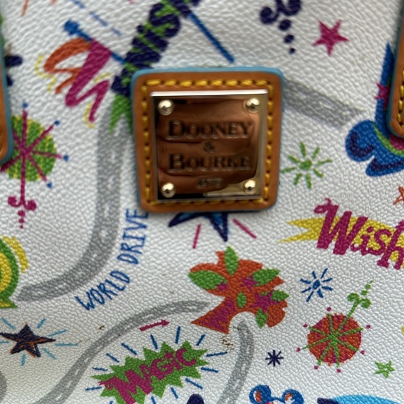 Rare 2014 Run Disney Dooney & Bourke Marathon purse tote bag retired - Picture 4 of 10